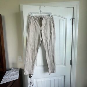 Old Navy Men's Chinos in Light Beige